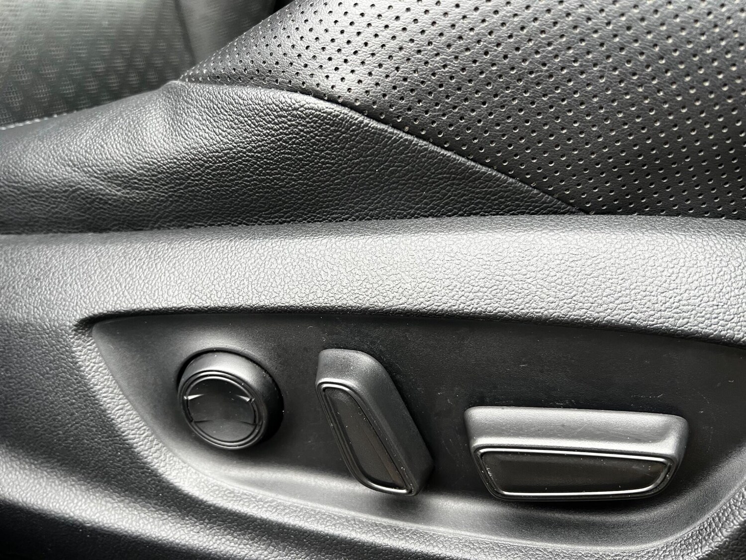 Used Toyota C-HR 2022 for sale - 78108589: Photo 17