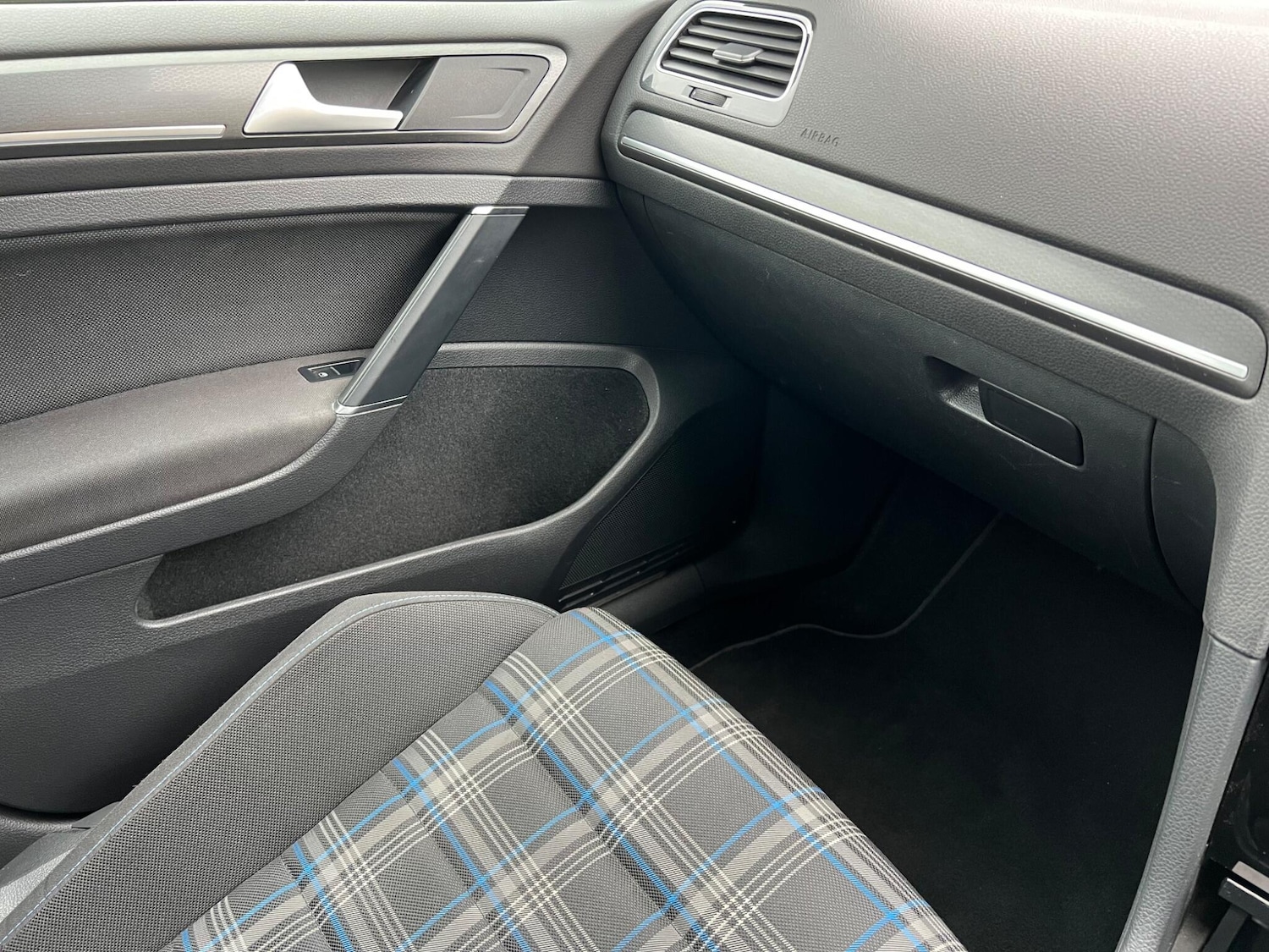 Used Volkswagen Golf 2018 for sale - 78108452: Photo 23