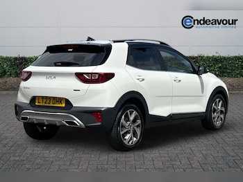 Used Kia Stonic 2023 for sale - 79206400: Photo