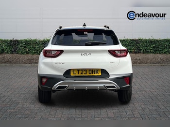 Used Kia Stonic 2023 for sale - 79206400: Photo