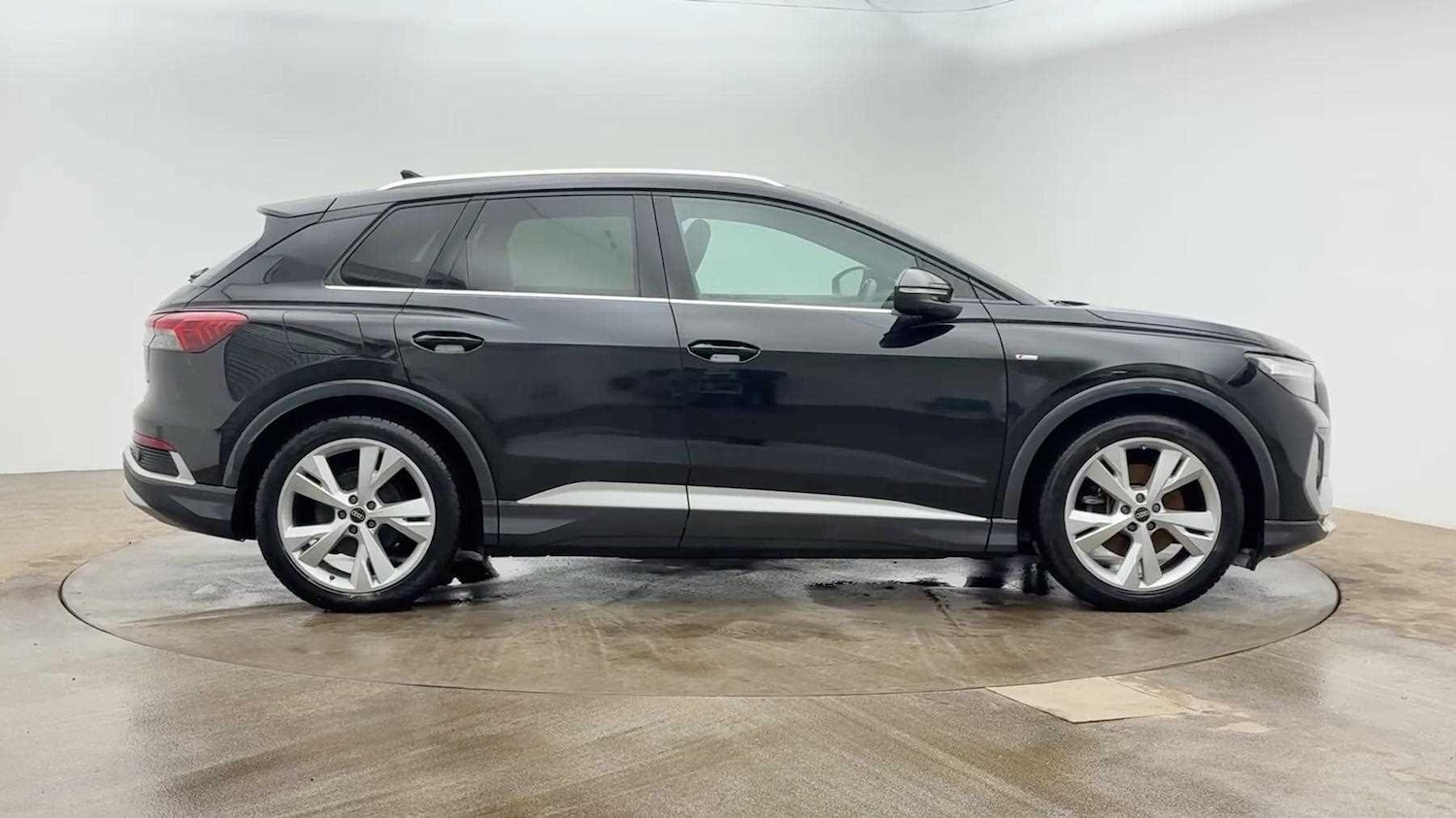 Used Audi Q4 e-tron 2021 for sale - 78152615: Photo 2