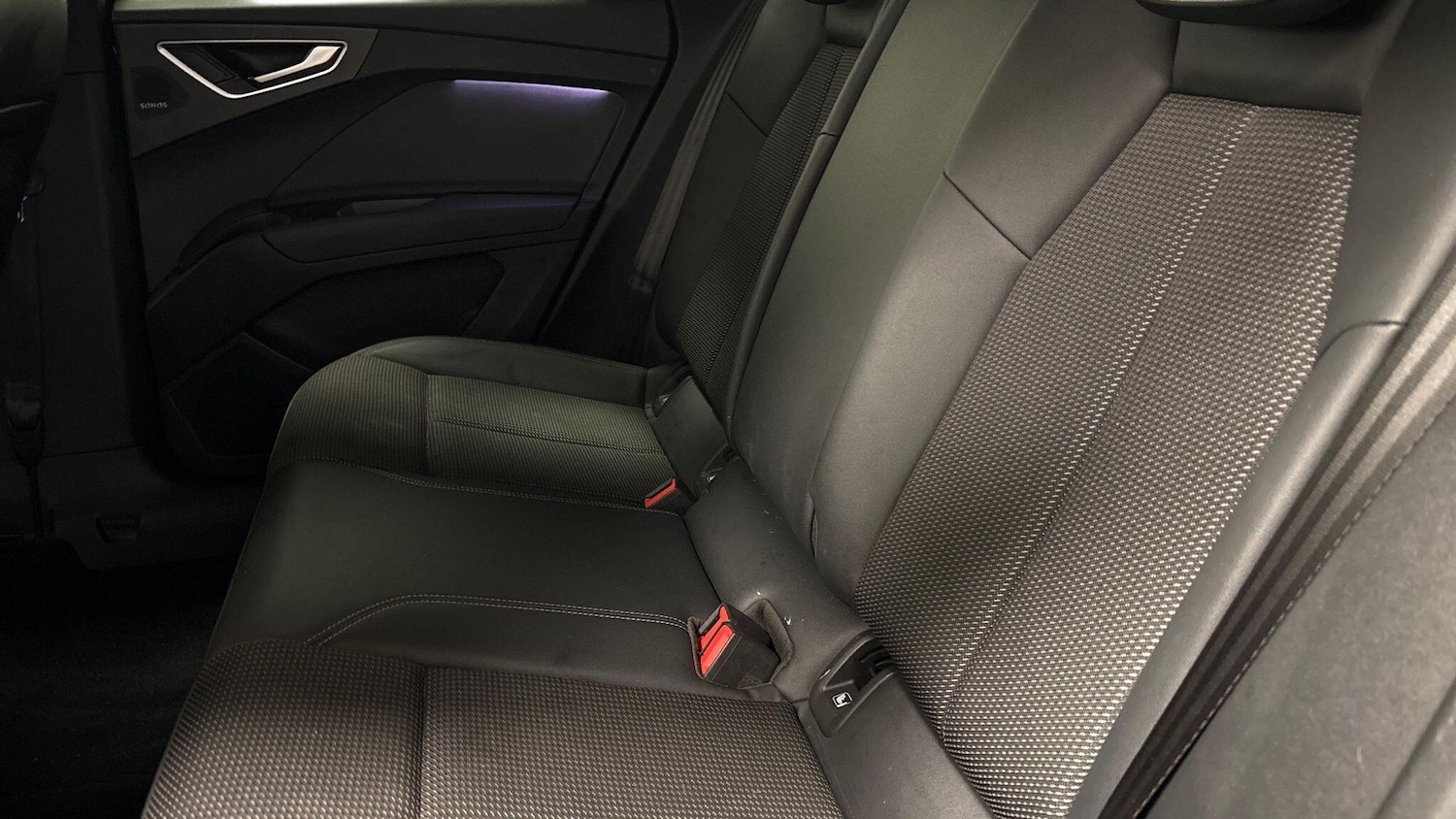 Used Audi Q4 e-tron 2021 for sale - 78152615: Photo 8