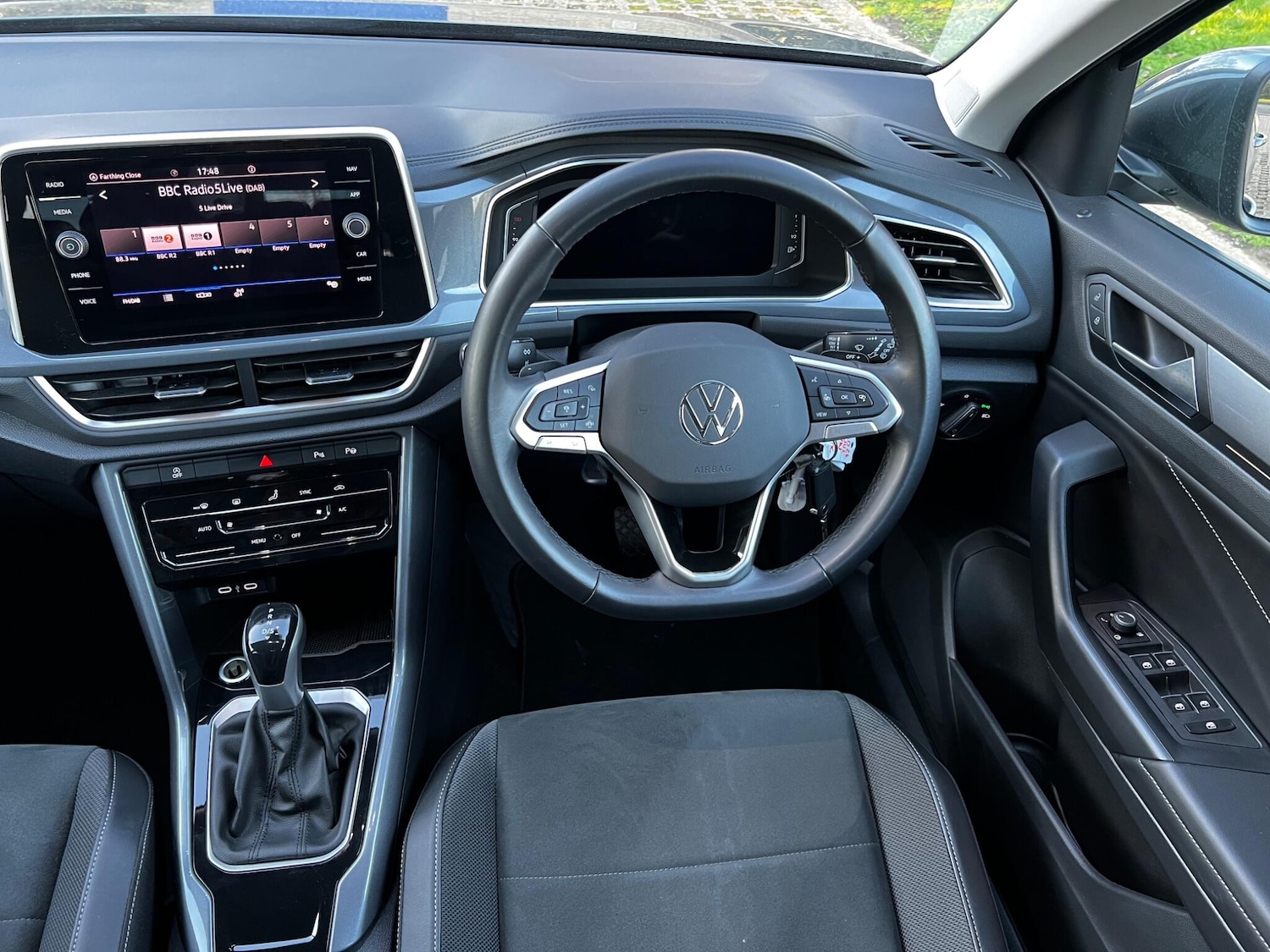 Used Volkswagen T-Roc 2024 for sale - 78108559: Photo 14