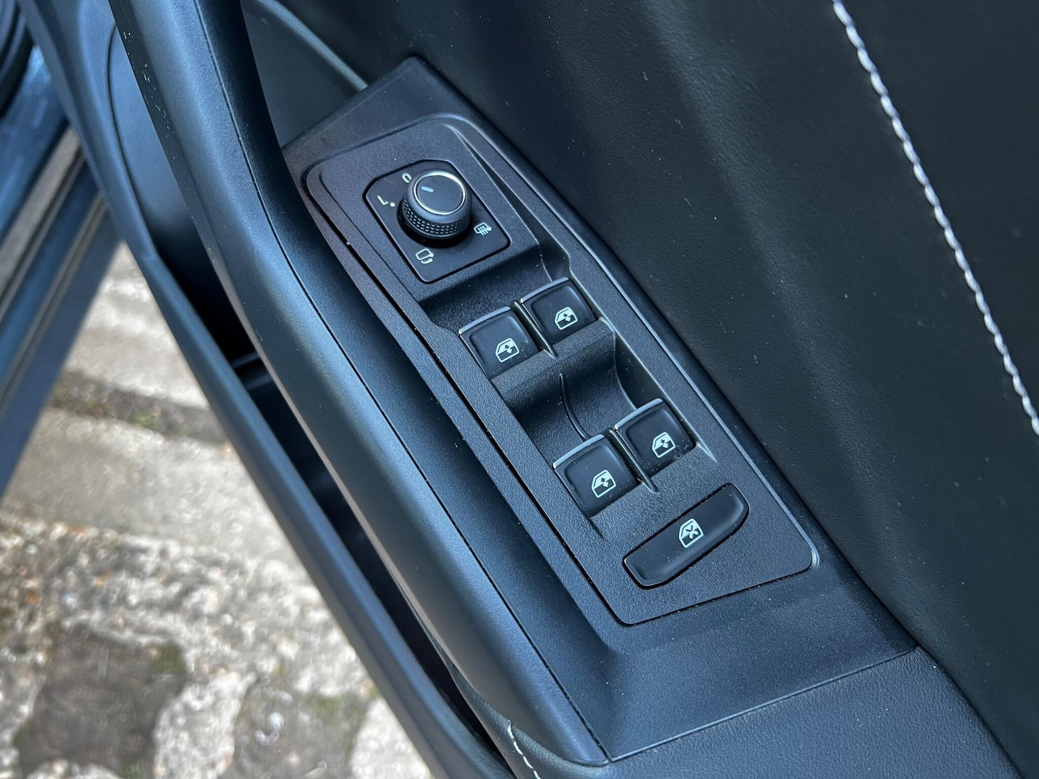 Used Volkswagen T-Roc 2024 for sale - 78108559: Photo 17