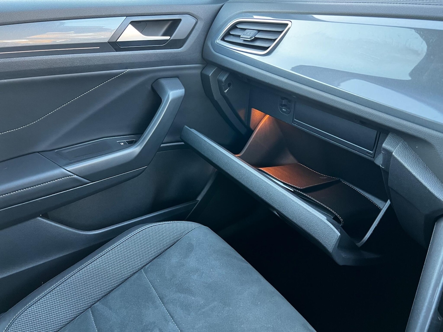 Used Volkswagen T-Roc 2024 for sale - 78108559: Photo 32