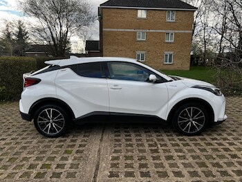 Used Toyota C-HR 2020 for sale - 78108447: Photo