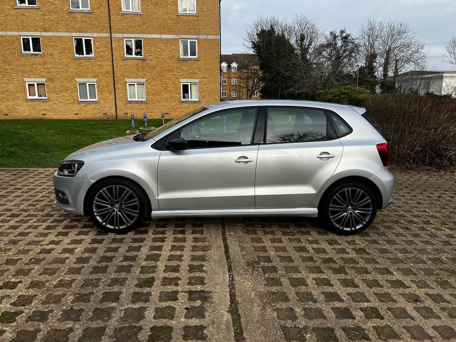 Used Volkswagen Polo 2015 for sale - 78108539: Photo 6