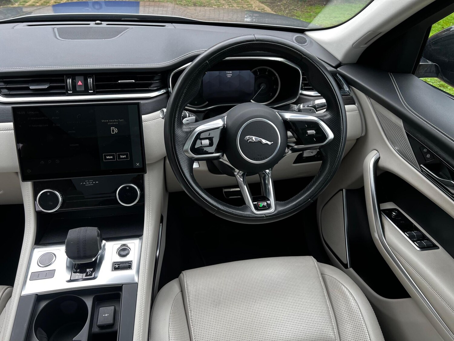 Used Jaguar F-Pace 2022 for sale - 78108461: Photo 24