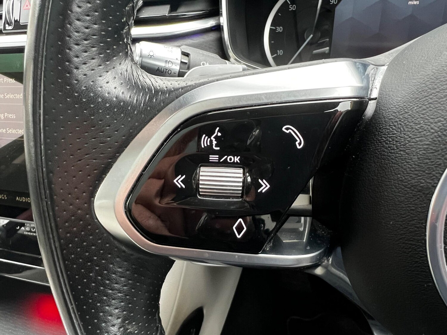 Used Jaguar F-Pace 2022 for sale - 78108461: Photo 46