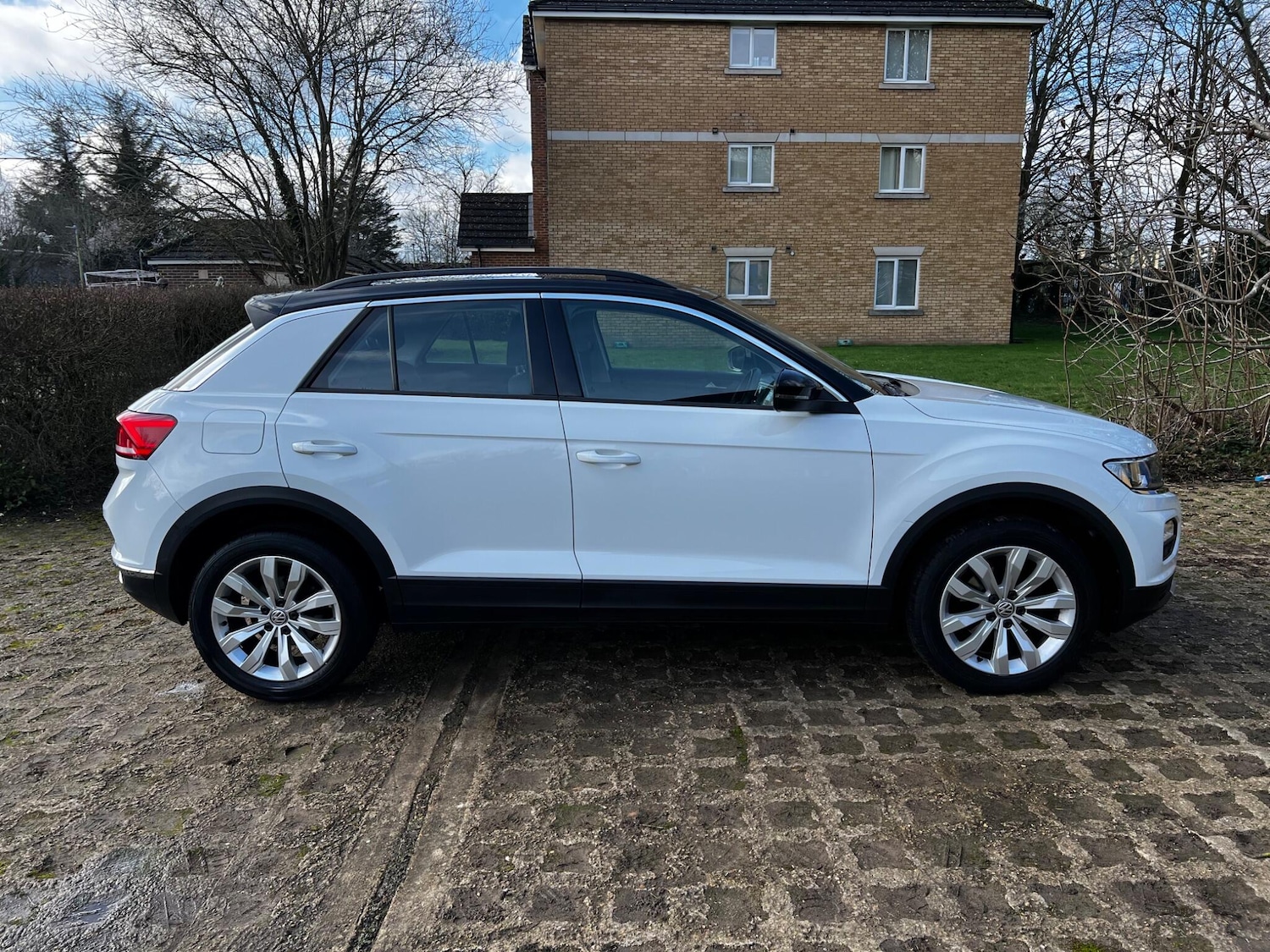 Used Volkswagen T-Roc 2019 for sale - 78179778: Photo 2