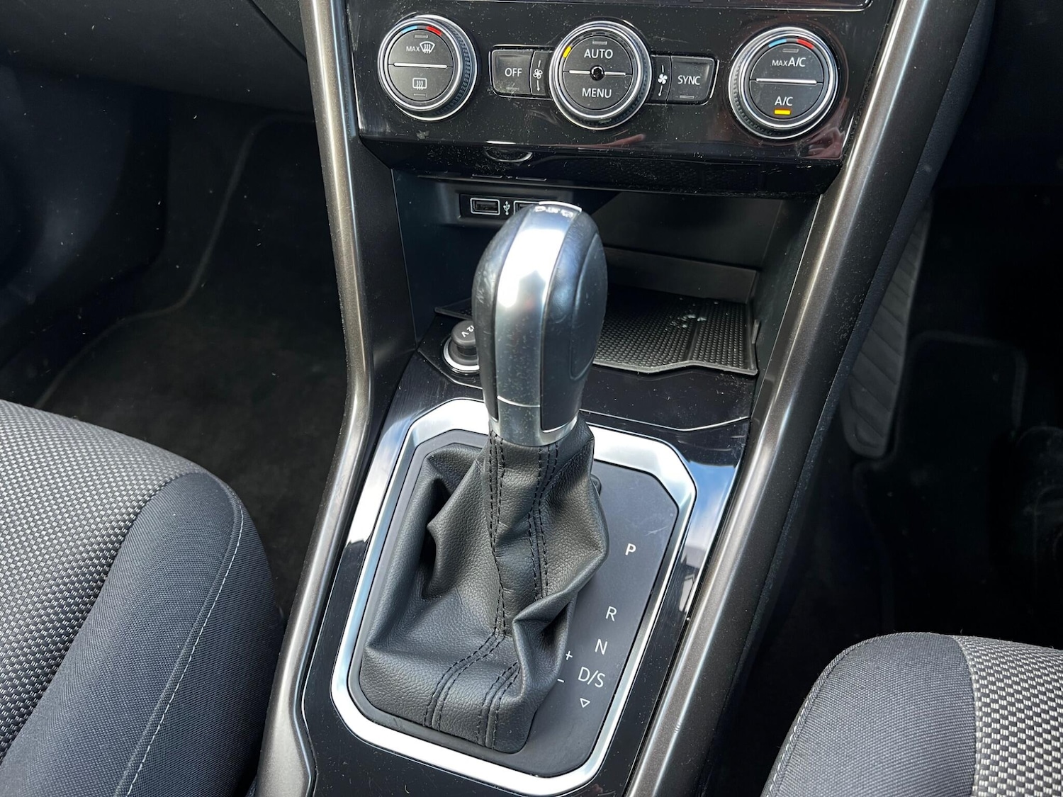 Used Volkswagen T-Roc 2019 for sale - 78179778: Photo 25