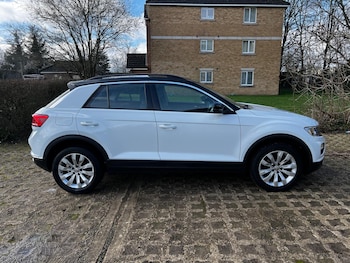 Used Volkswagen T-Roc 2019 for sale - 78179778: Photo