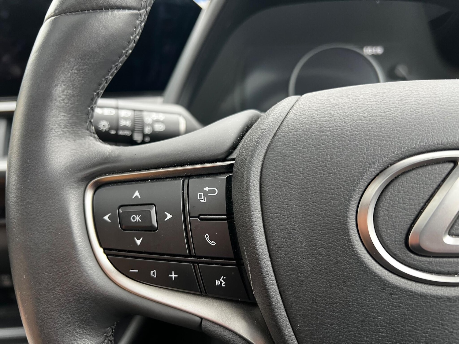 Used Lexus UX 2023 for sale - 78108465: Photo 49