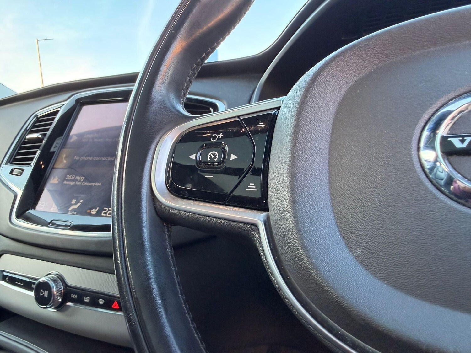 Used Volvo XC90 2016 for sale - 78152604: Photo 37