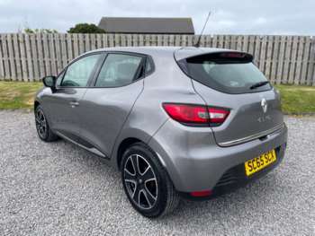 Used Renault Clio 2015 for sale - 74937014: Photo