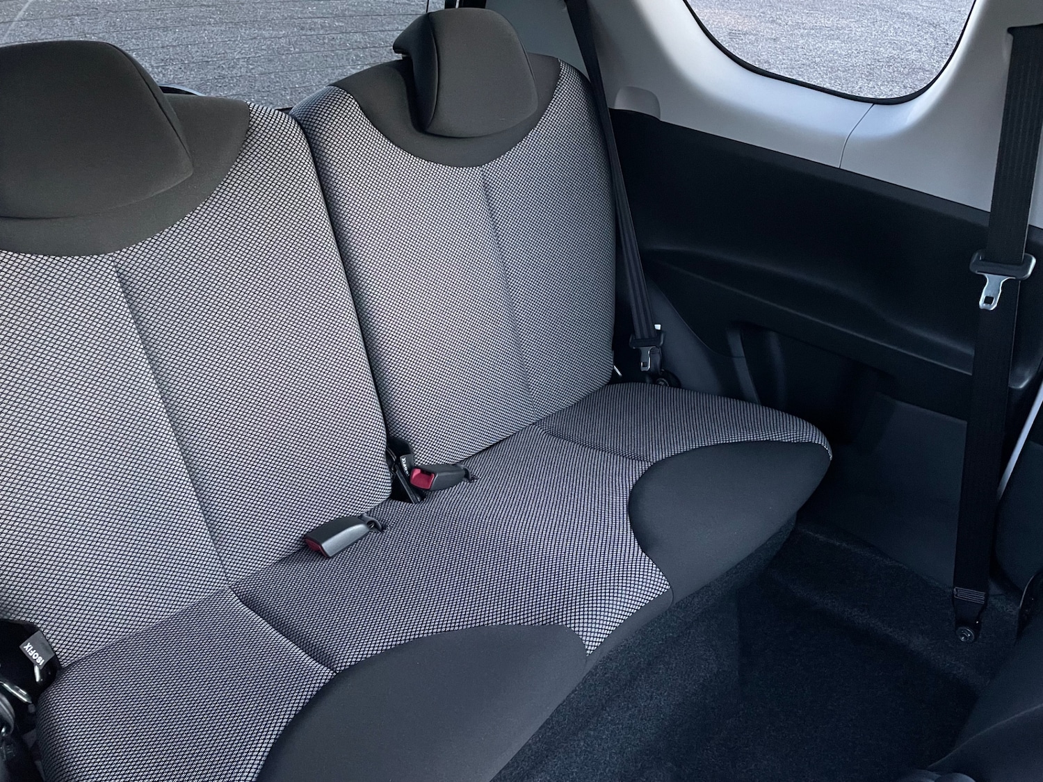 Used Toyota AYGO 2014 for sale - 77065852: Photo 13