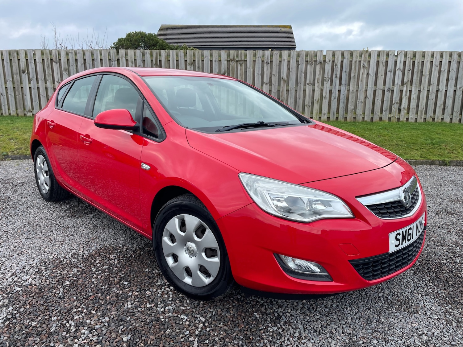 Used Vauxhall Astra 2012 for sale - 77166046: Photo 2