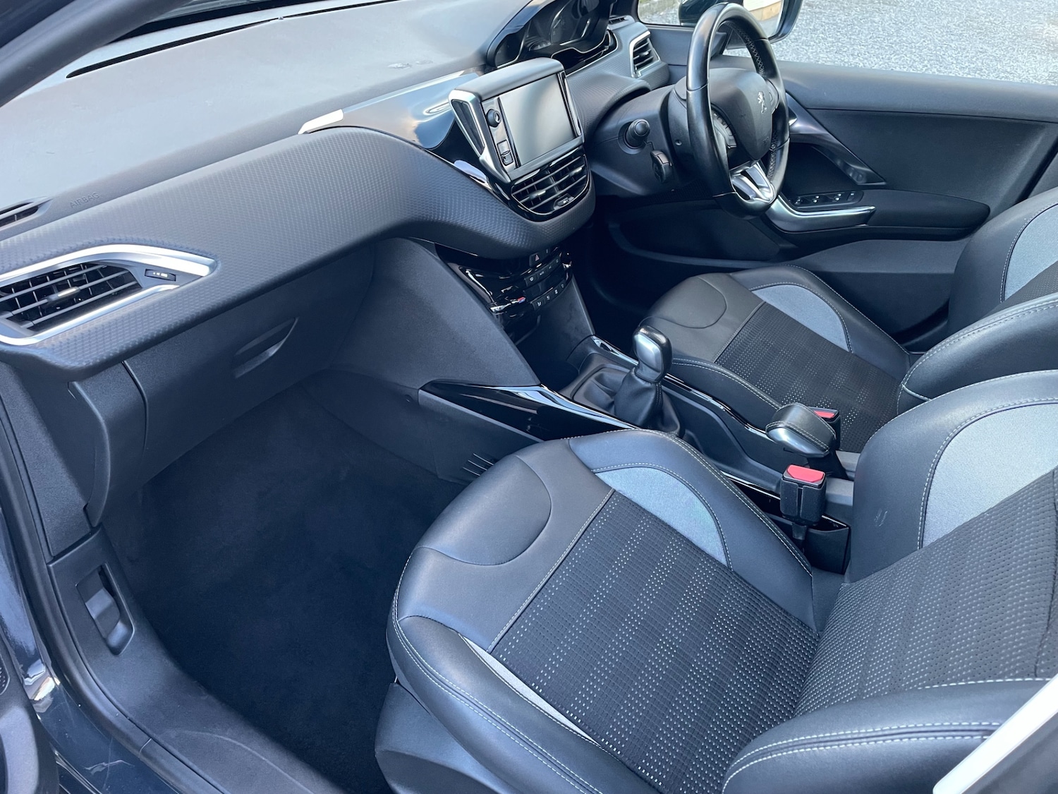 Used Peugeot 2008 2017 for sale - 77797741: Photo 13