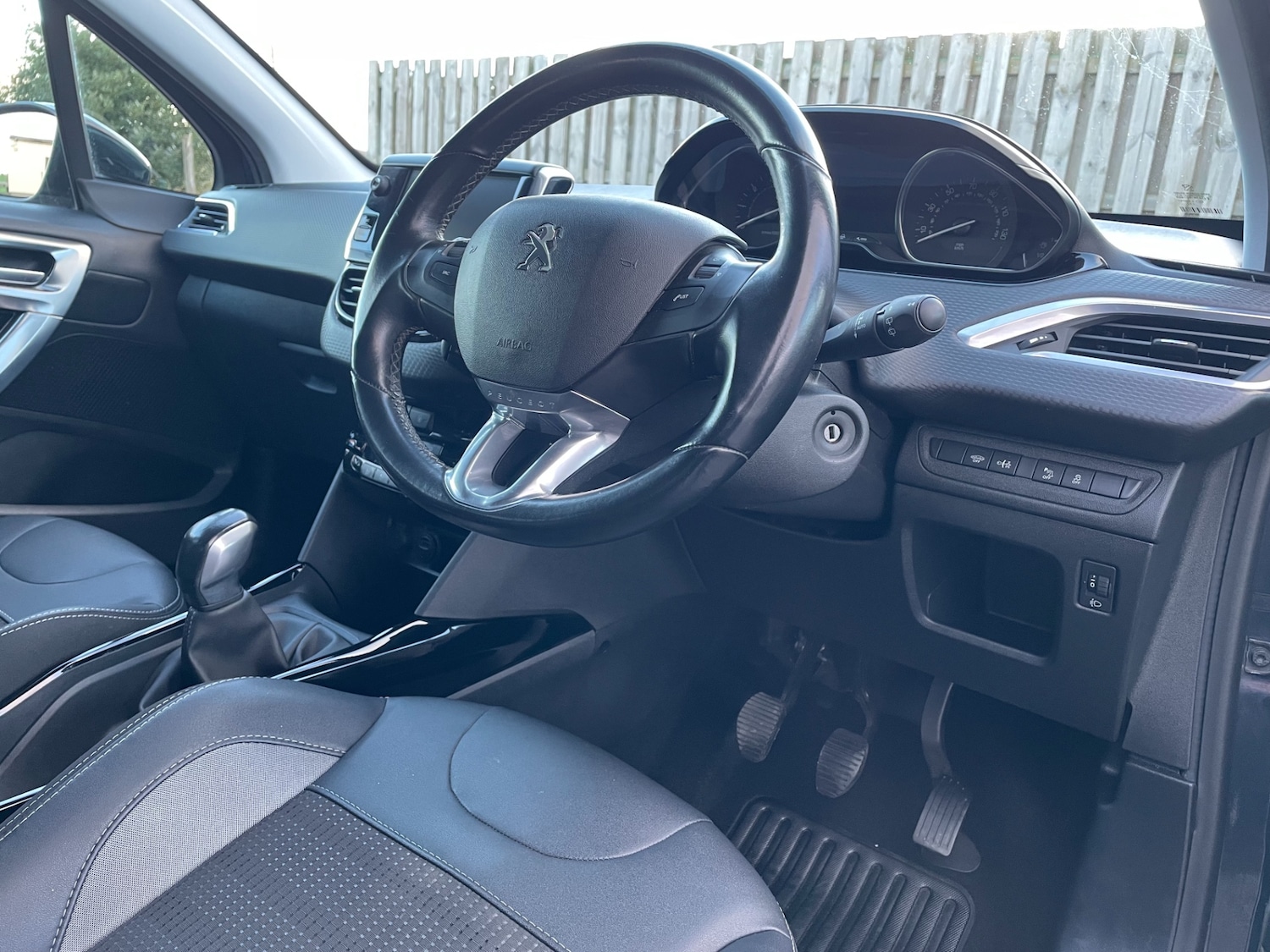 Used Peugeot 2008 2017 for sale - 77797741: Photo 16