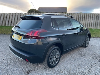 Used Peugeot 2008 2017 for sale - 77797741: Photo