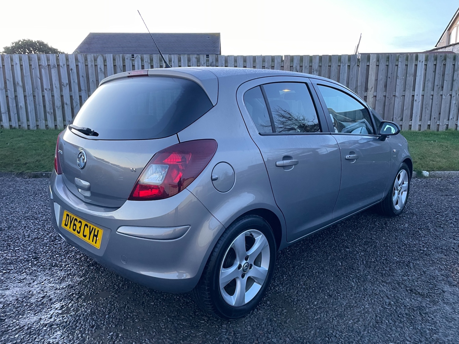 Used Vauxhall Corsa 2013 for sale - 77065848: Photo 3