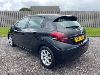 Used Peugeot 208 2017 for sale - 78584839: Photo