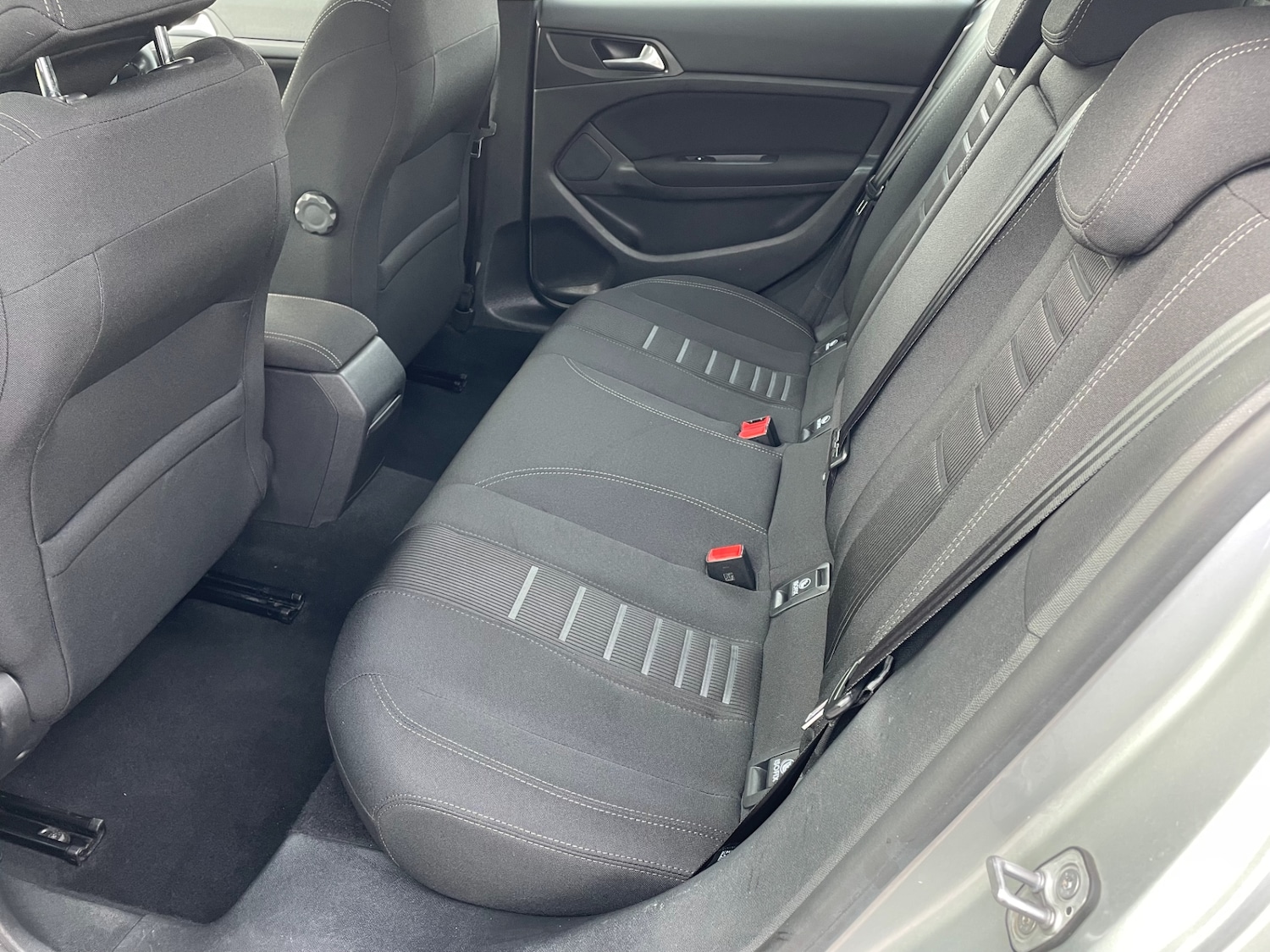 Used Peugeot 308 2015 for sale - 76178609: Photo 13