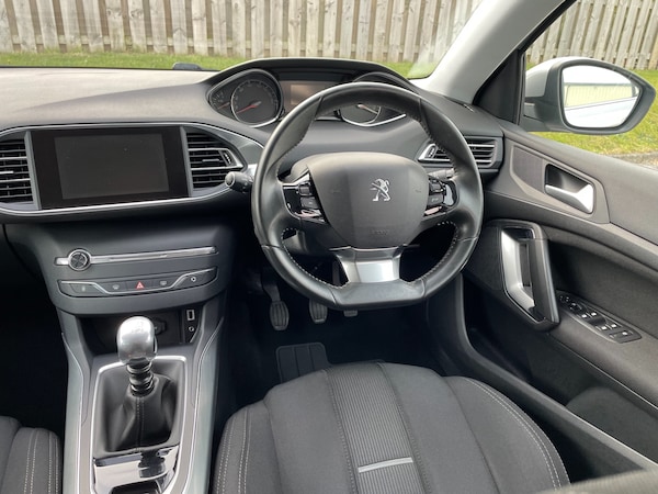 Used Peugeot 308 2015 for sale - 76178609: Photo 16