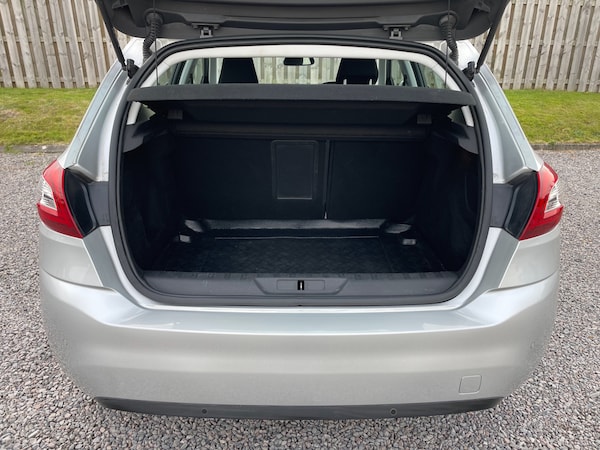 Used Peugeot 308 2015 for sale - 76178609: Photo 17