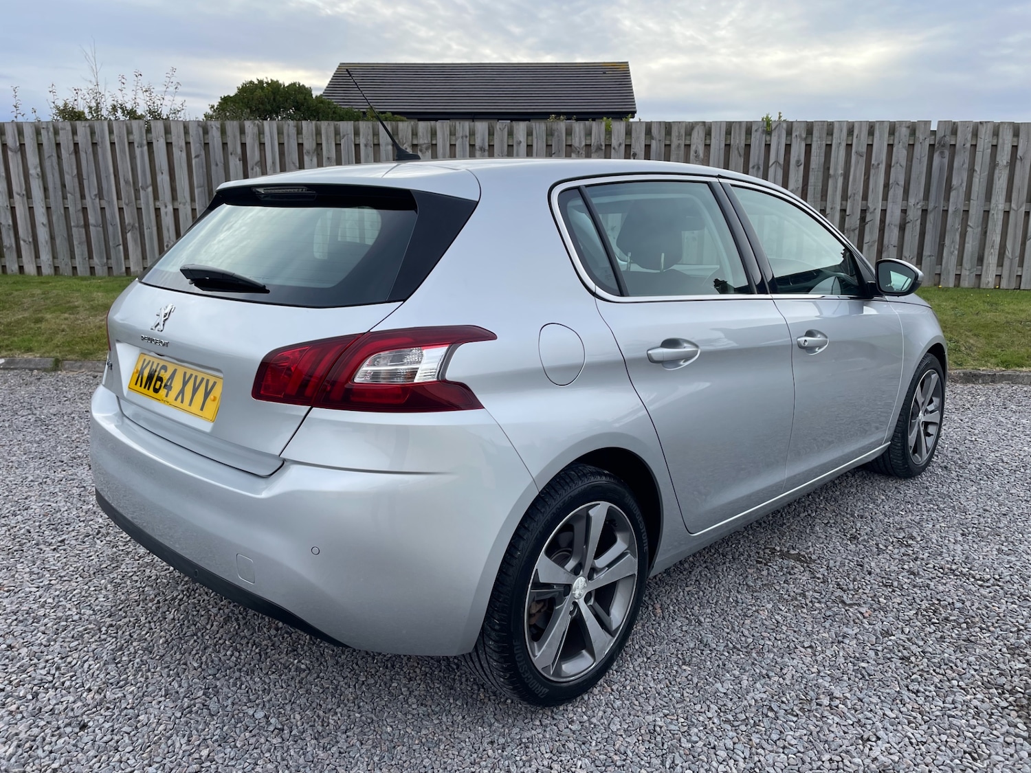 Used Peugeot 308 2015 for sale - 76178609: Photo 3