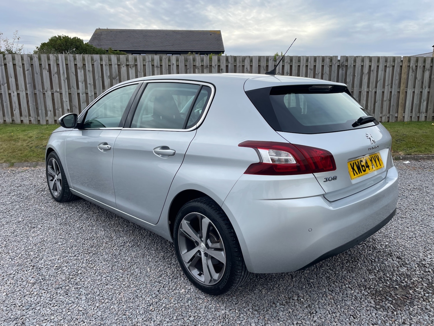 Used Peugeot 308 2015 for sale - 76178609: Photo 4