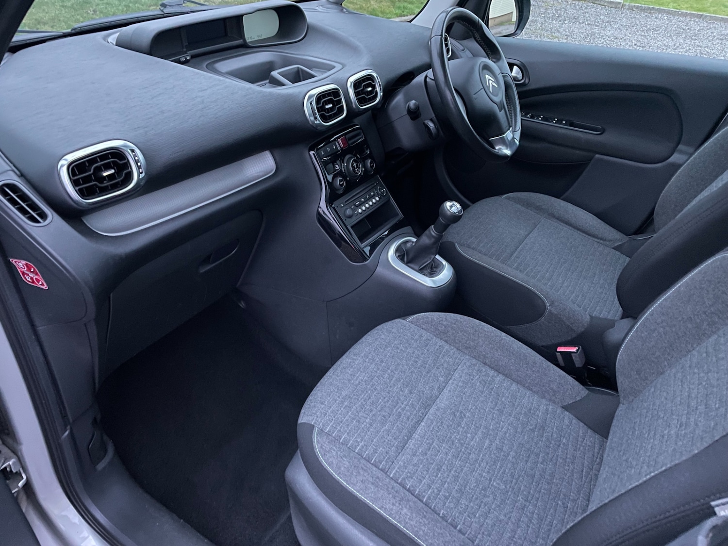 Used Citroen C3 Picasso 2017 for sale - 77319211: Photo 12