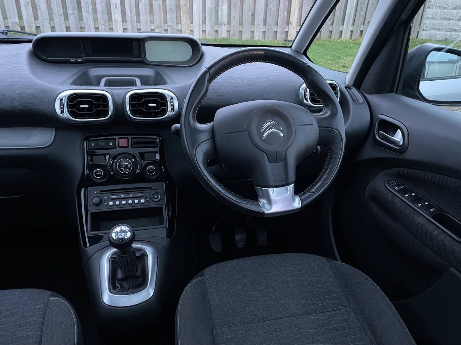 Used Citroen C3 Picasso 2017 for sale - 77319211: Photo 16