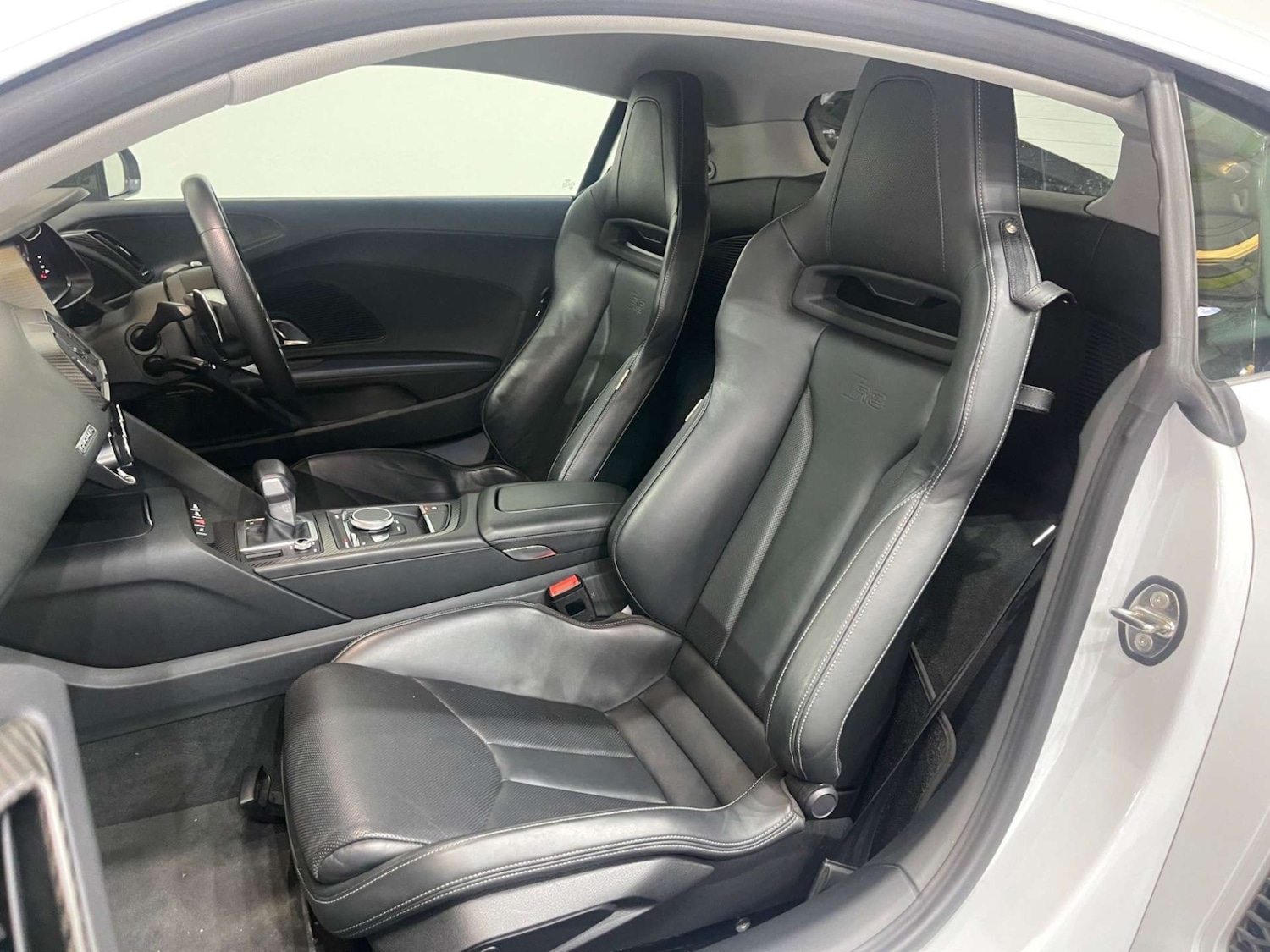 Used Audi R8 2016 for sale - 76285145: Photo 32