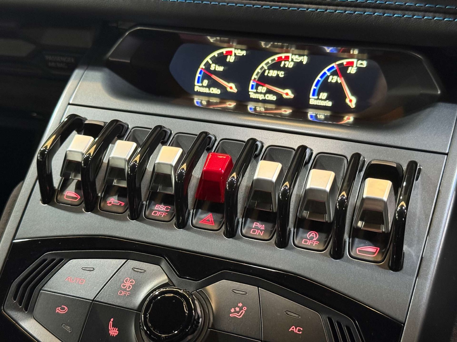 Used Lamborghini Huracan 2017 for sale - 76601754: Photo 60