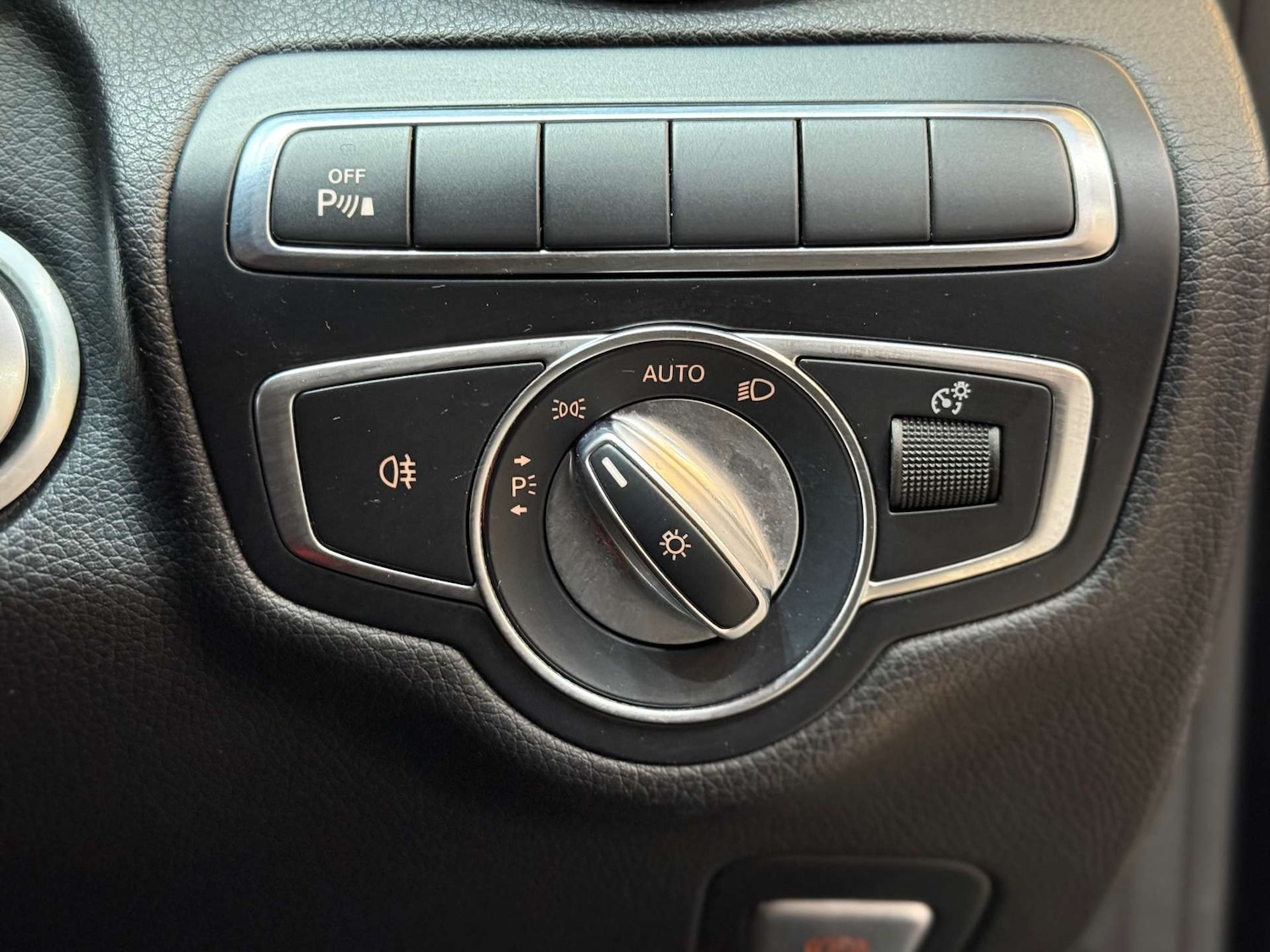 Used Mercedes-Benz C Class 2017 for sale - 76602020: Photo 75