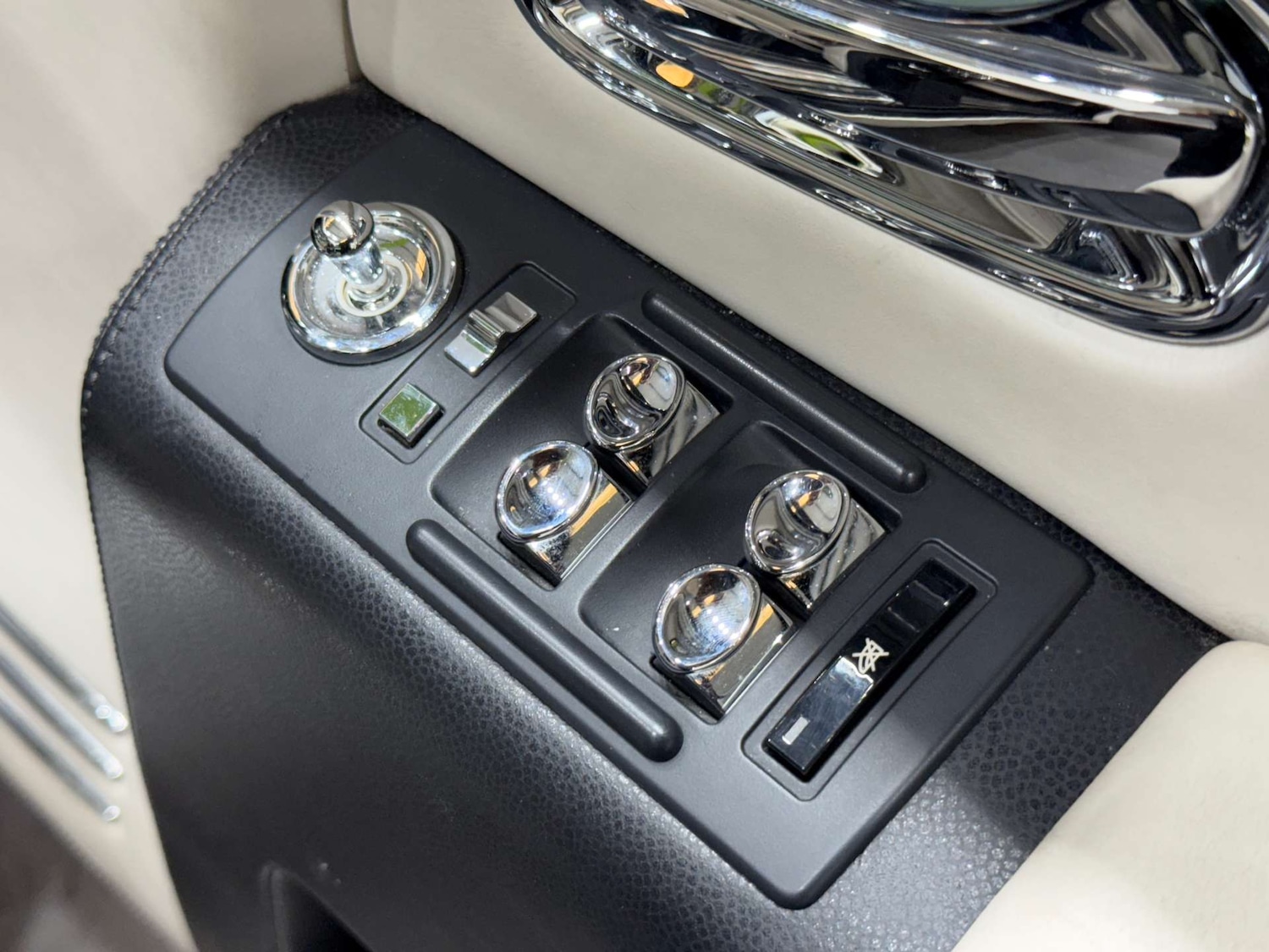 Used Rolls-Royce Phantom 2012 for sale - 76132443: Photo 43
