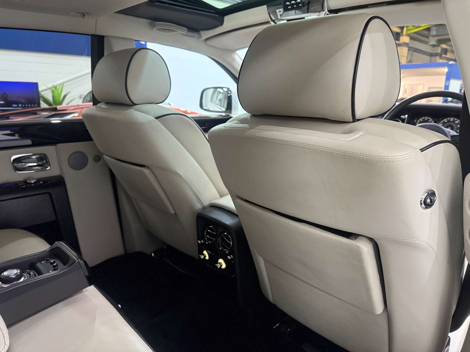 Used Rolls-Royce Phantom 2012 for sale - 76132443: Photo 52