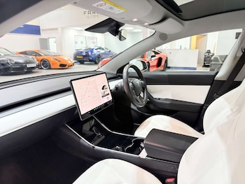 Used Tesla Model 3 2019 for sale - 75718507: Photo