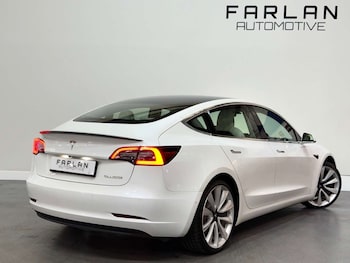 Used Tesla Model 3 2019 for sale - 75718507: Photo