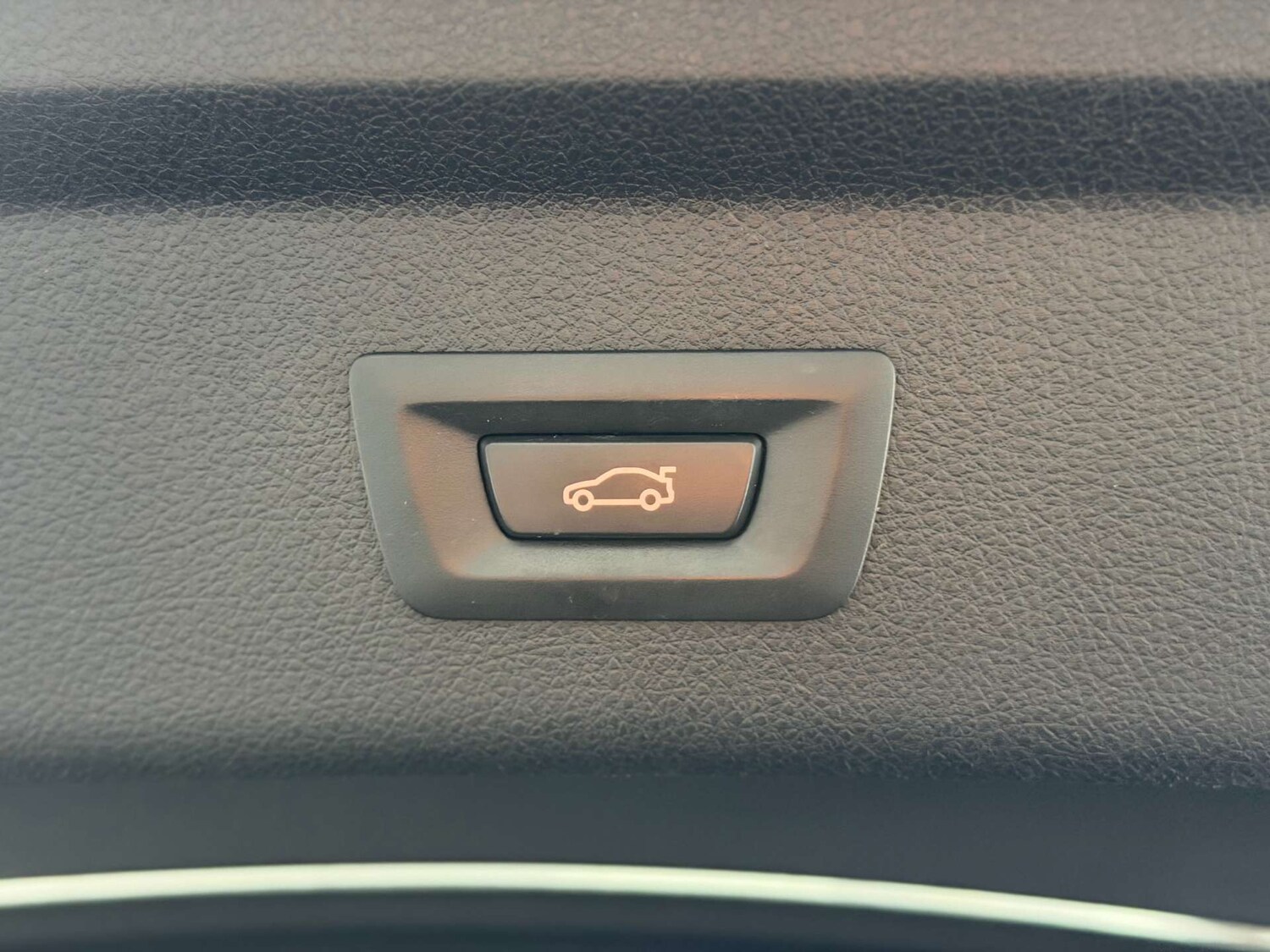 Used BMW 3 Series 2017 for sale - 76642937: Photo 40