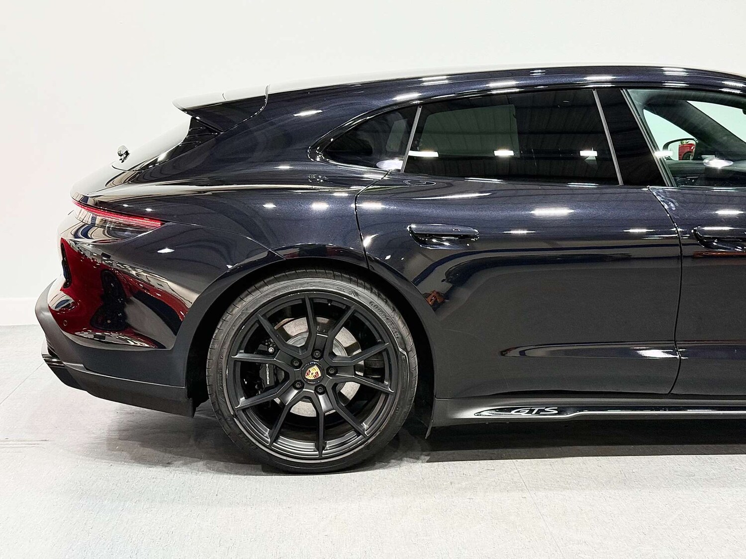 Used Porsche Taycan 2024 for sale - 76058303: Photo 16