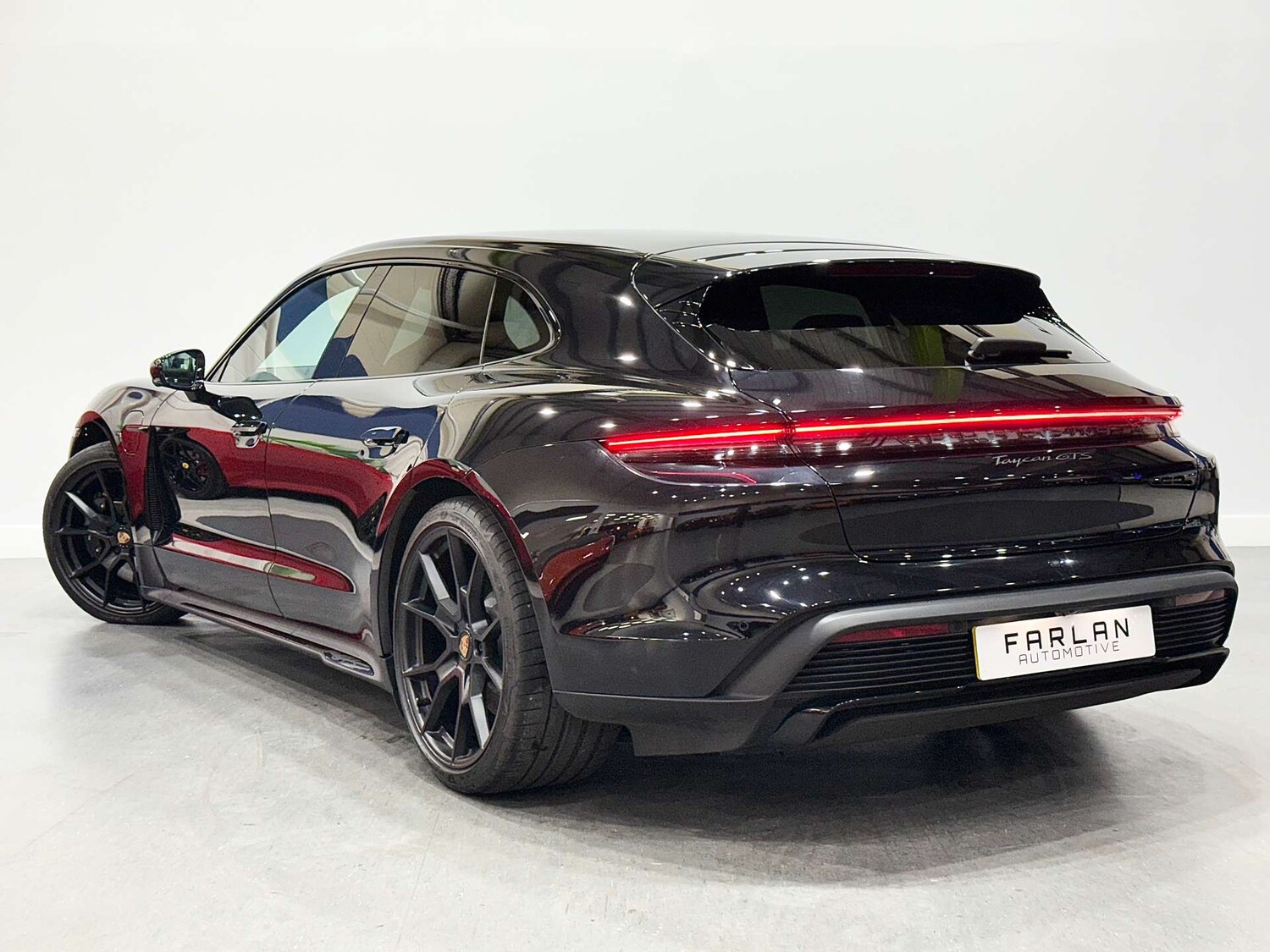 Used Porsche Taycan 2024 for sale - 76058303: Photo 23
