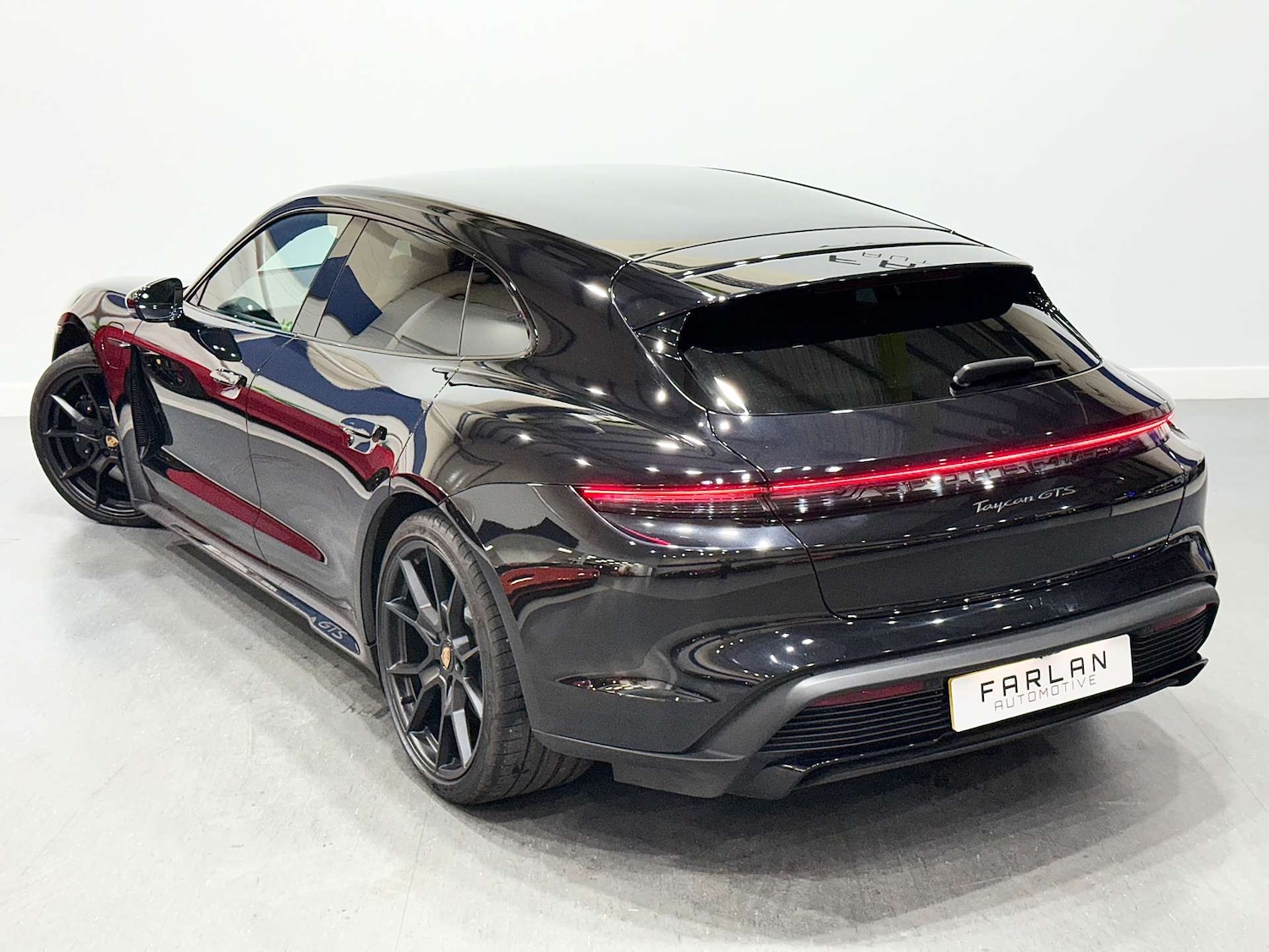 Used Porsche Taycan 2024 for sale - 76058303: Photo 24