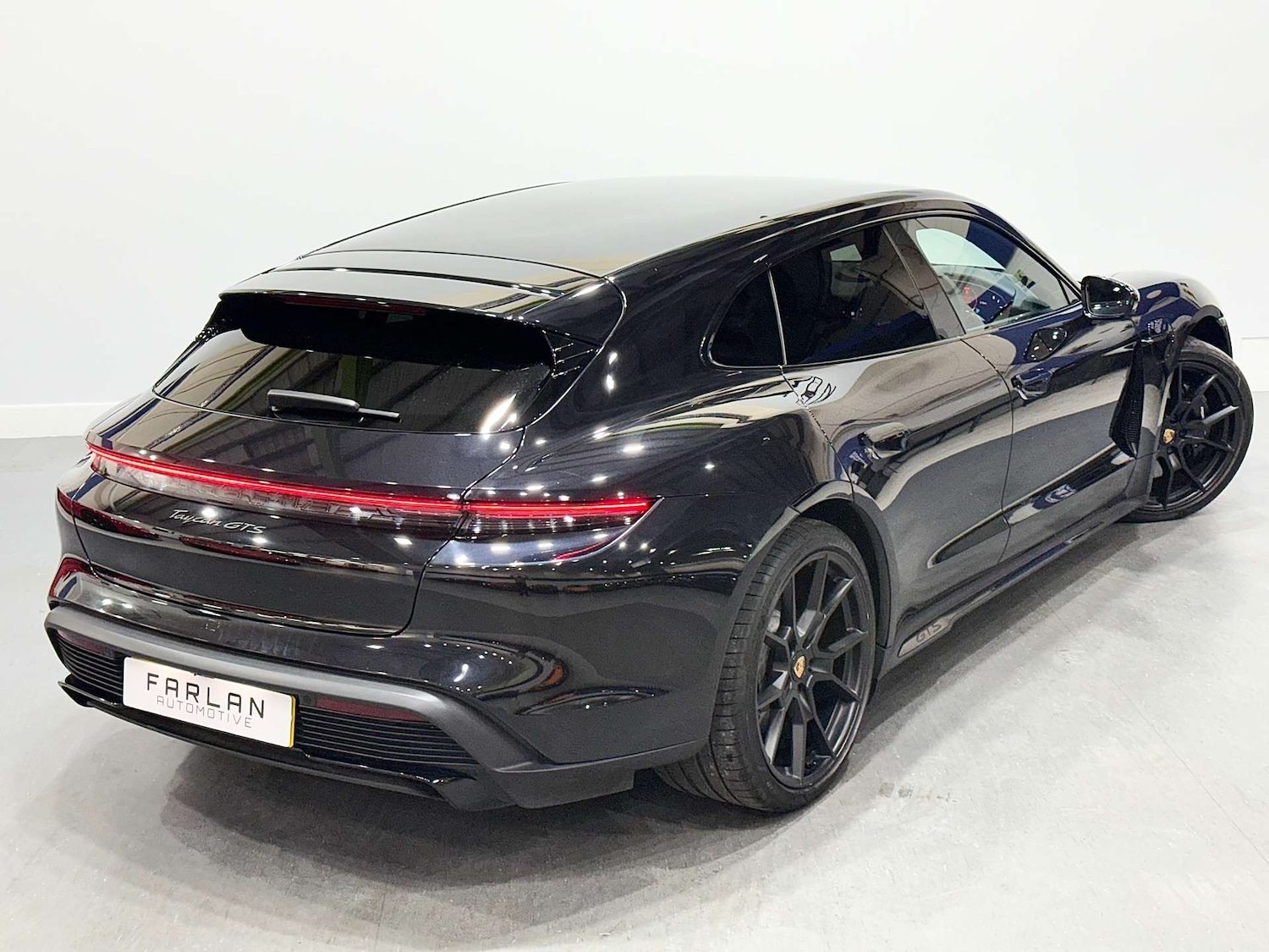 Used Porsche Taycan 2024 for sale - 76058303: Photo 30