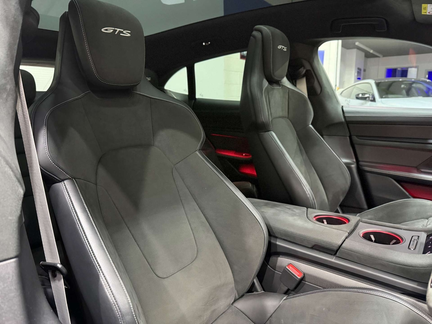 Used Porsche Taycan 2024 for sale - 76058303: Photo 33