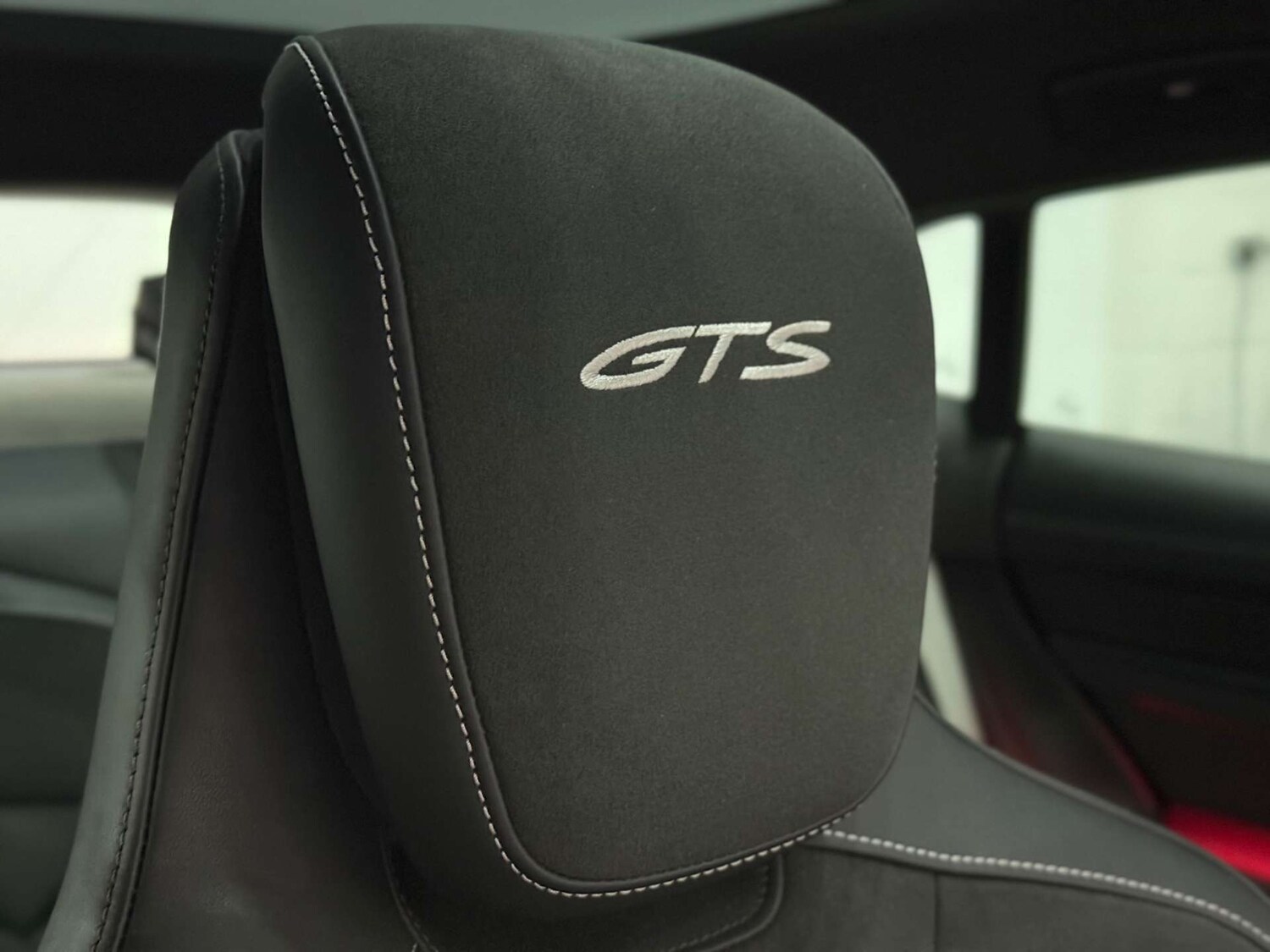 Used Porsche Taycan 2024 for sale - 76058303: Photo 43