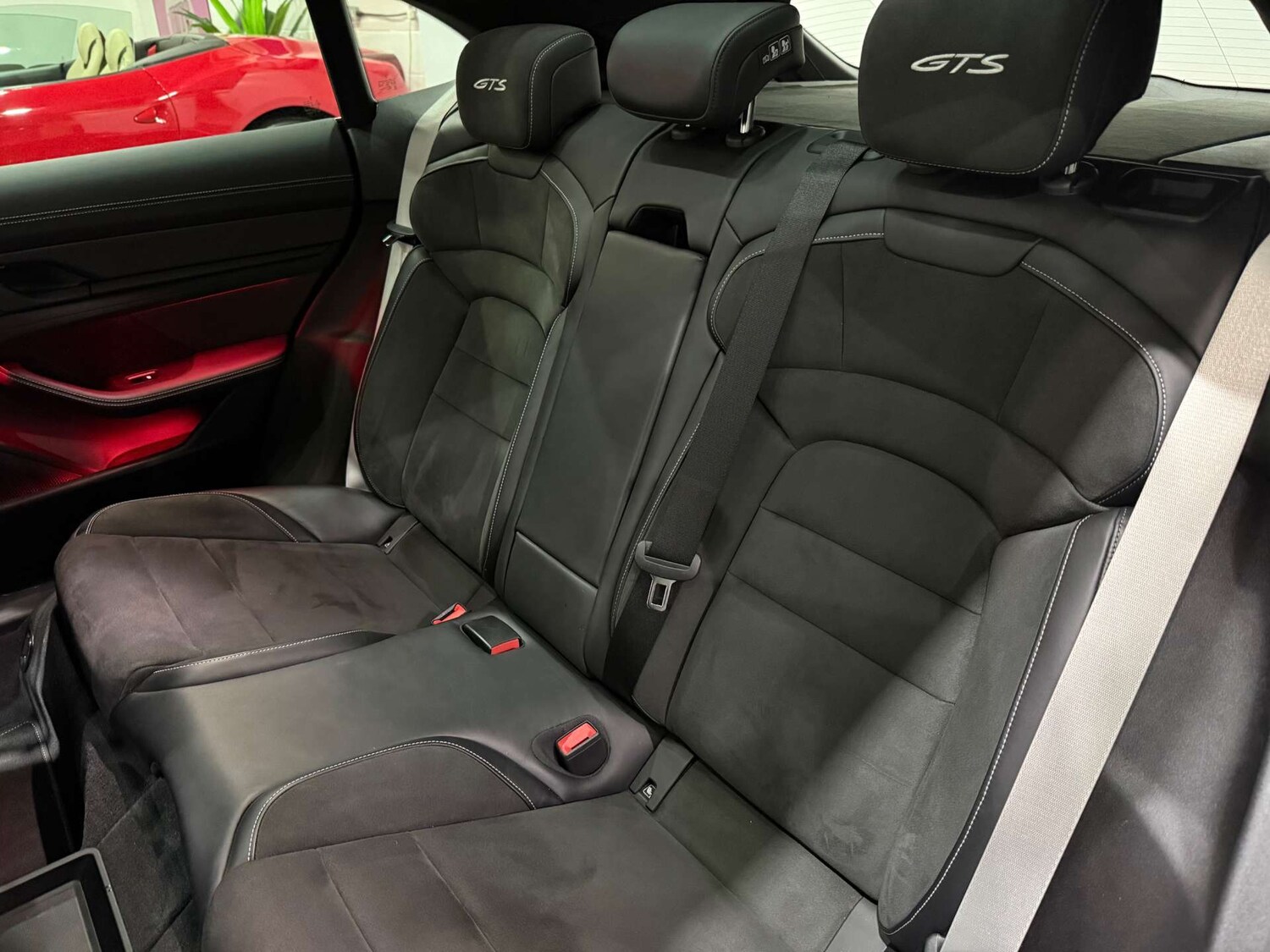Used Porsche Taycan 2024 for sale - 76058303: Photo 44