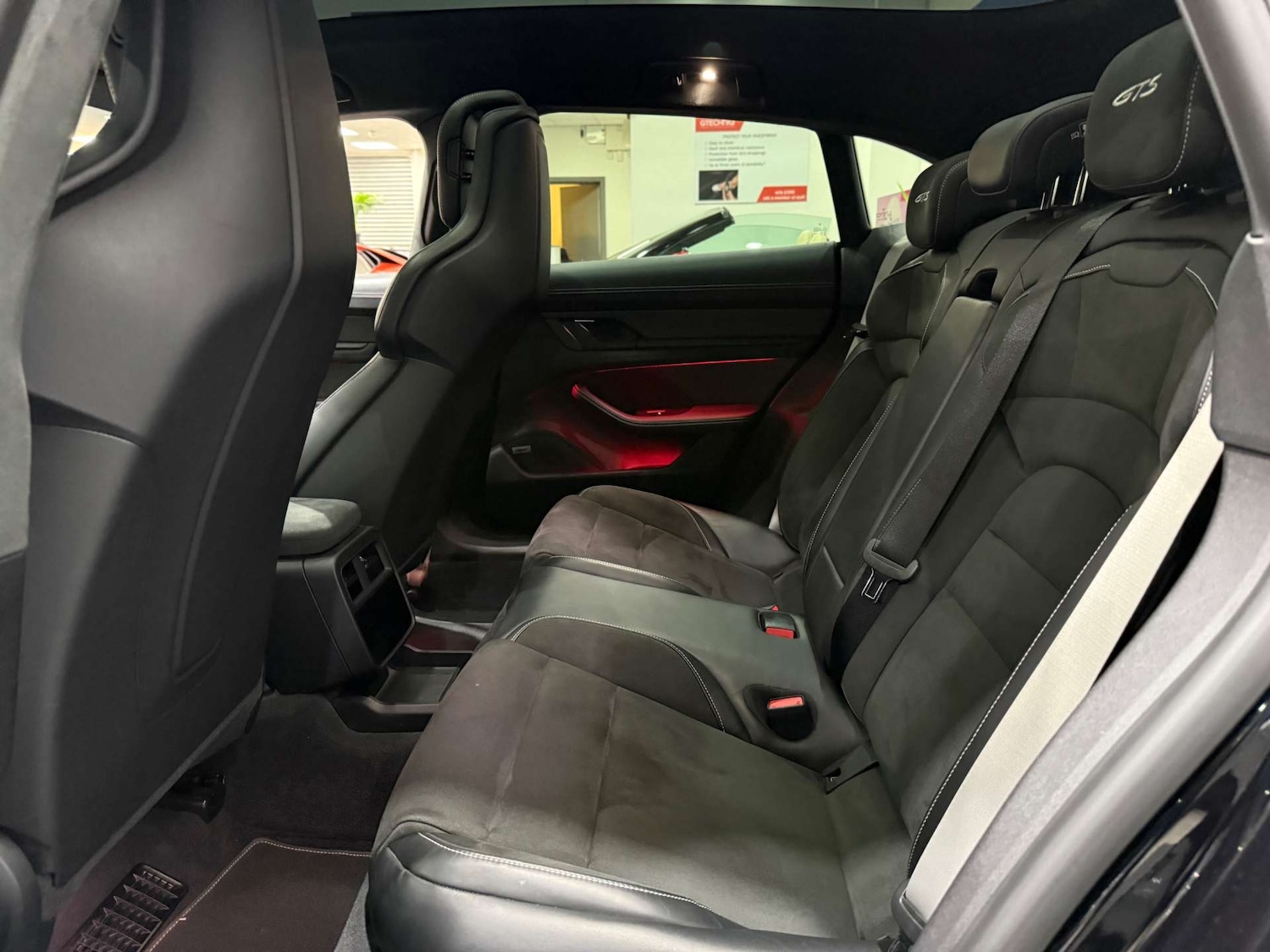 Used Porsche Taycan 2024 for sale - 76058303: Photo 45