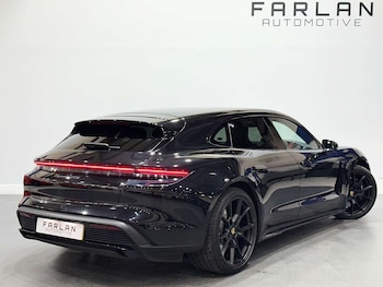 Used Porsche Taycan 2024 for sale - 76058303: Photo 4